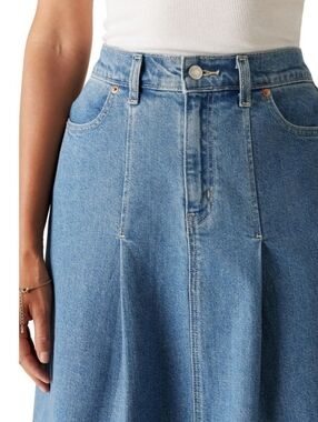 NWT Levi Strauss Signature Women's Vintage Pleated Denim Skirt  - Size 14